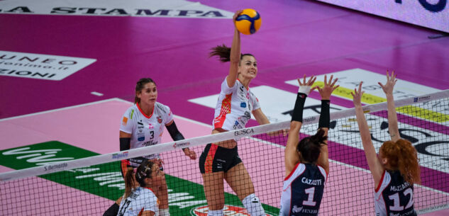 La Guida - Volley femminile, Cuneo cede 0-3 nel derby contro Chieri