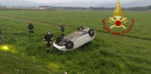 Auto fuori strada a Saluzzo, due ragazze in codice giallo La Guida - Auto fuori strada a Saluzzo, due ragazze in codice giallo