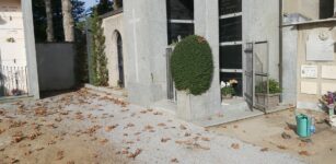 La Guida - “Troppe foglie secche sulle tombe del cimitero di San Rocco”