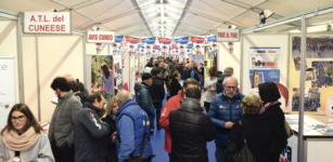In Piazza Galimberti ritorna il villaggio della Stracôni con l’Isola del volontariato La Guida - In Piazza Galimberti ritorna il villaggio della Stracôni con l’Isola del volontariato