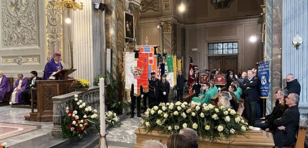 L’ultimo saluto ad Amilcare Merlo La Guida - L’ultimo saluto ad Amilcare Merlo
