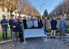 La Guida - A Cuneo una panchina bianca per ricordare le vittime di incidenti stradali