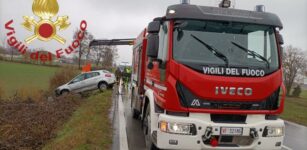 La Guida - Auto finisce fuori strada sulla Bovesana