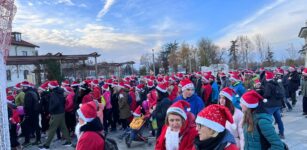Tanti cappelli rossi per la Babbo Run La Guida - Tanti cappelli rossi per la Babbo Run