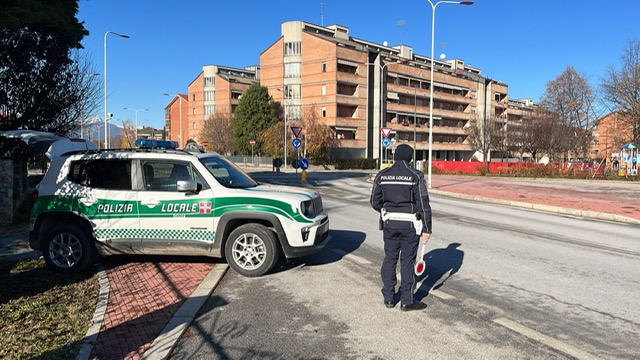 Due veicoli si scontrano tra Passatore e Cerialdo, persone ferite