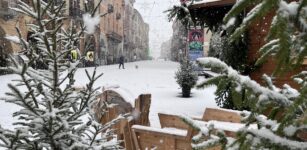 Neve su tutta la provincia, disagi alla circolazione La Guida - Neve su tutta la provincia, disagi alla circolazione