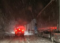 La Guida - L’impossibile viaggio sulla Statale 28 tra Nucetto ed Ormea  con la neve (video)