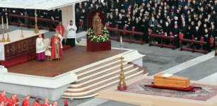 La Guida - I funerali del Papa emerito Benedetto XVI