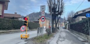 La Guida - Semaforo all’ingresso di via Roma a Caraglio arrivando dalla Valle Grana