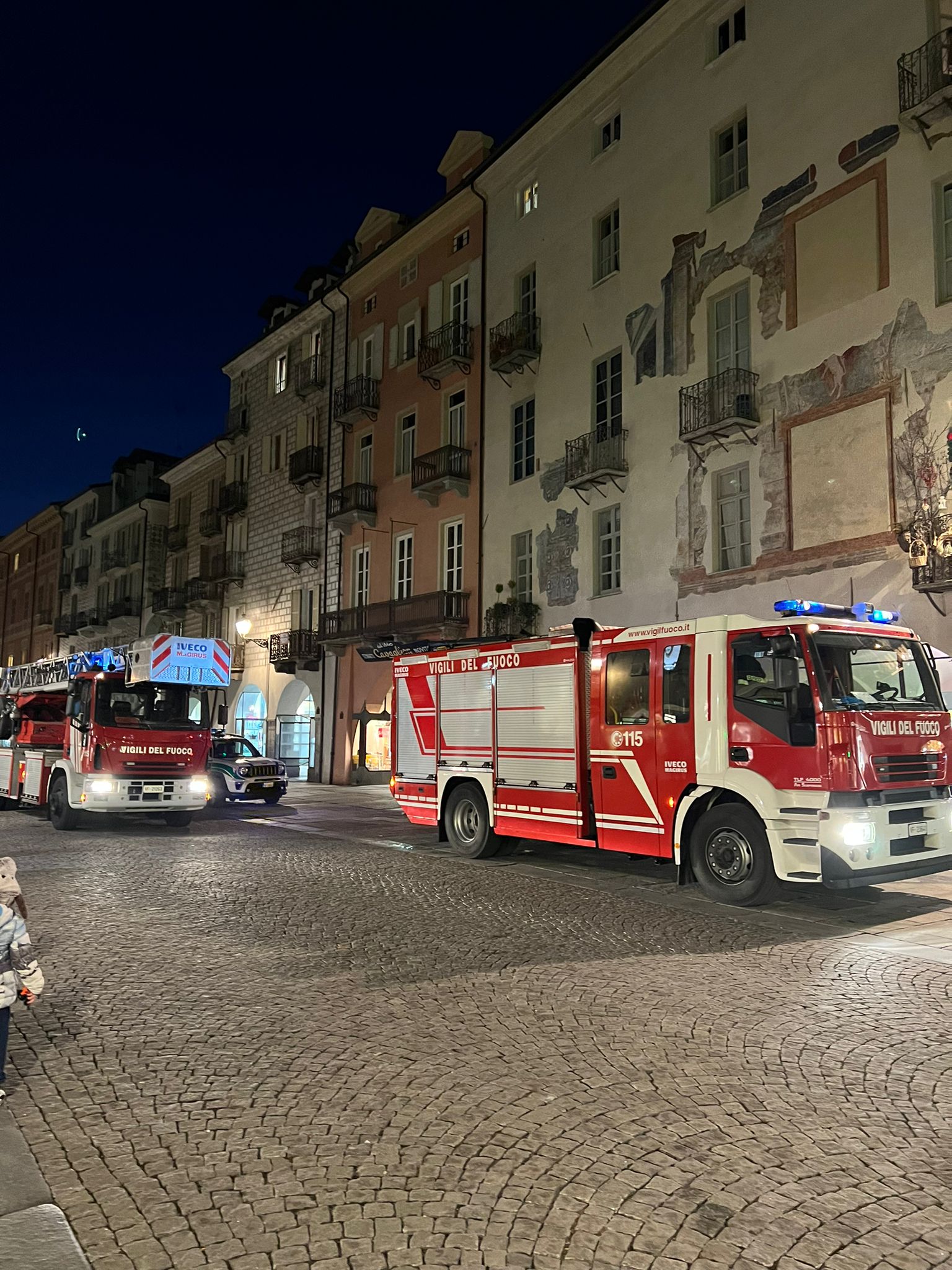 Incendio in un appartamento in via Roma a Cuneo