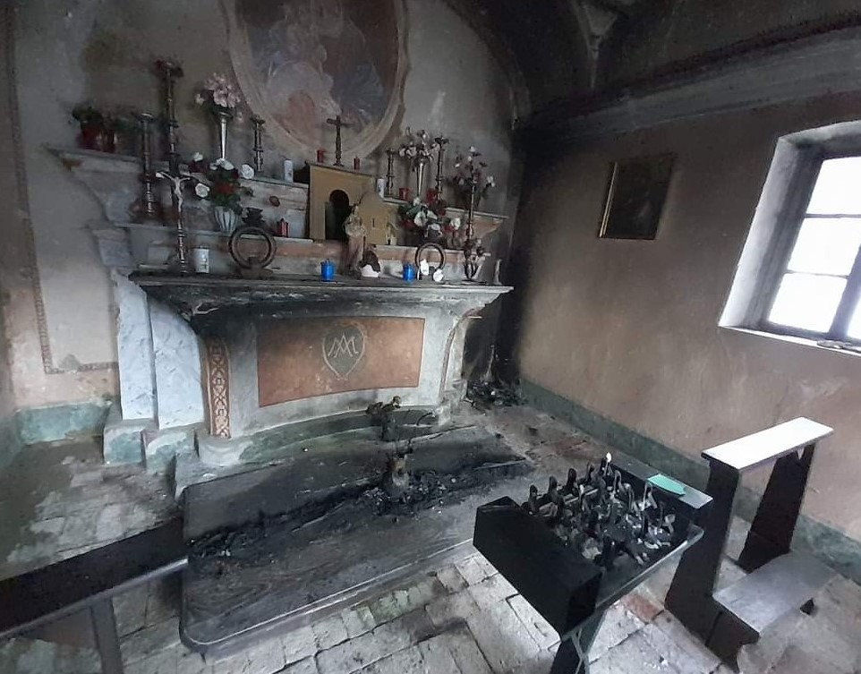 Boves, vandali alla cappella di San Giacomo