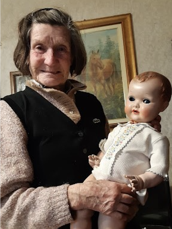 La vita piena di Ester Ribero