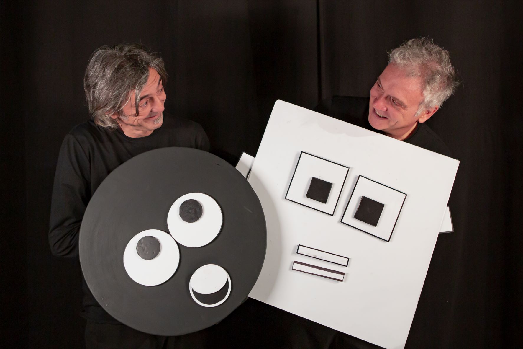 L’incontro con il diverso, le forme, la Luna