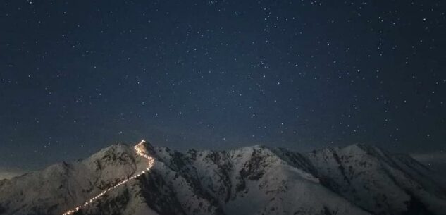 La Guida - Boves, lo spettacolo della fiaccolata sulla Bisalta