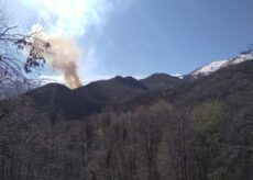 La Guida - Incendio in corso sulle colline di Pradeboni a Peveragno (video)