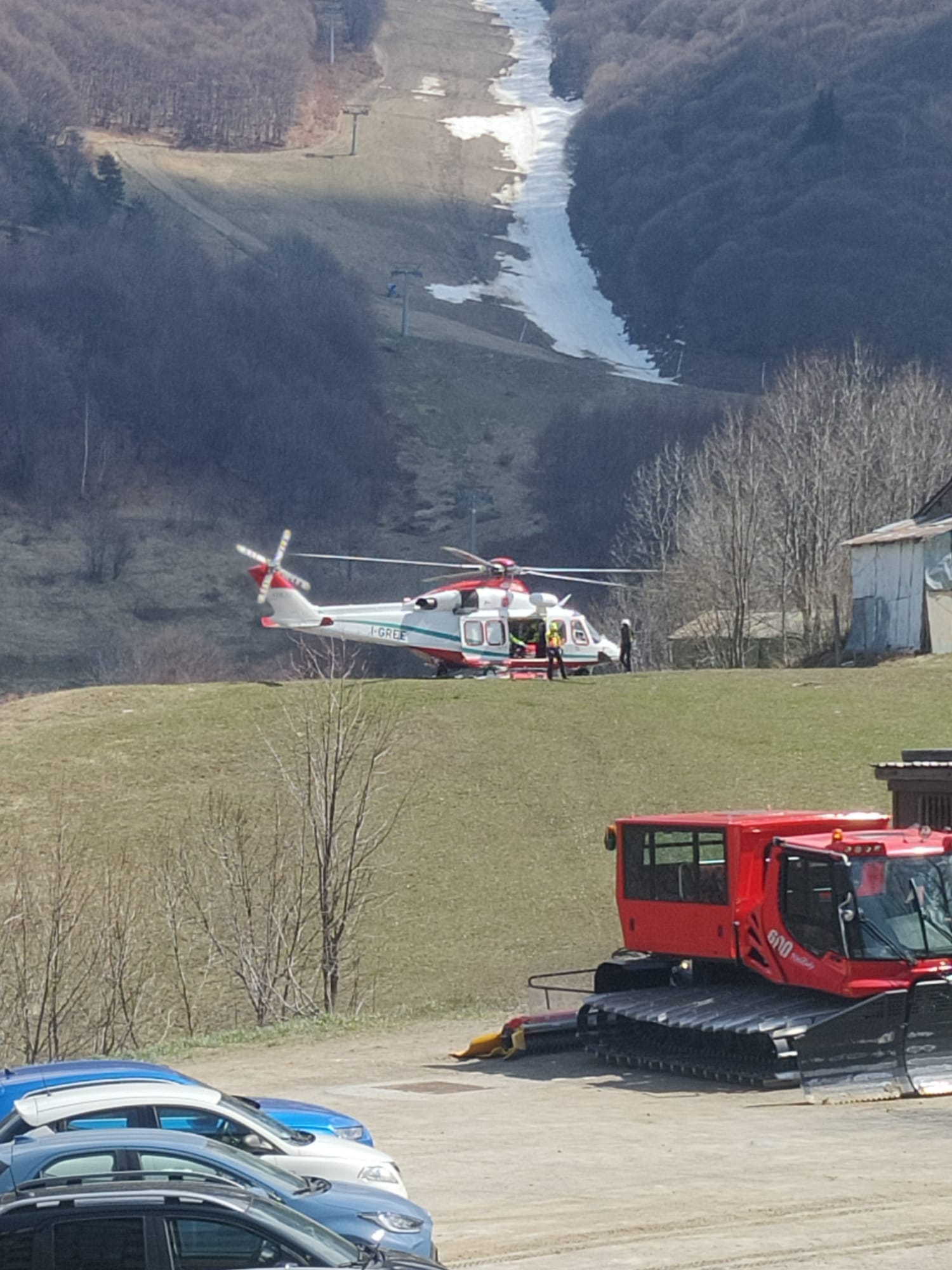 Si sente male a Limone, portato con l’elisoccorso in ospedale