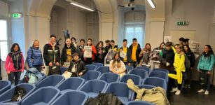 Studenti bovesani in visita a La Guida La Guida - Studenti bovesani in visita a La Guida