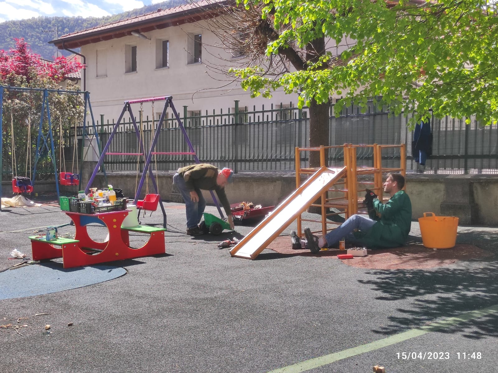 Genitori al lavoro nella Materna Milena Cavallo di Piasco