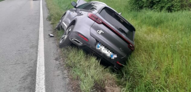 La Guida - Auto fuori strada a Novello