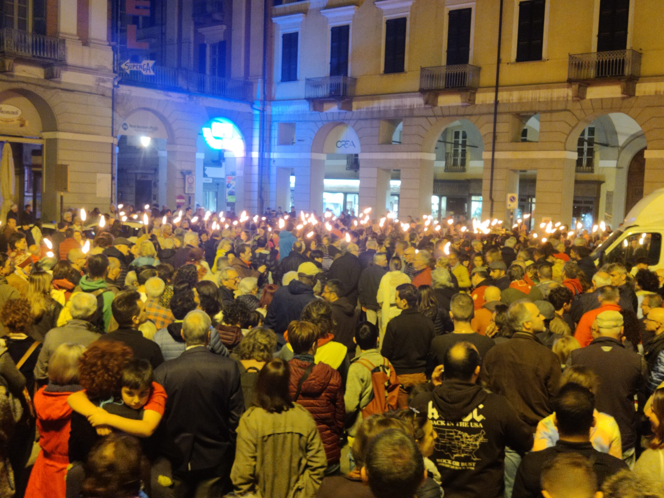 Una fiaccola per la libertà e la Costituzione, casa di tutti gli italiani