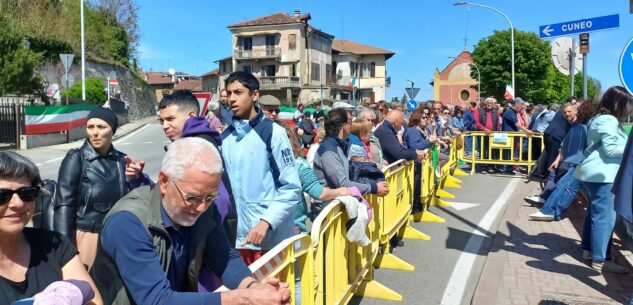 La Guida - Tanti i borgarini ad attendere il Capo dello Stato