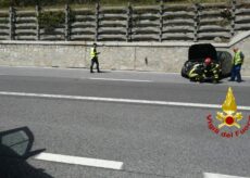 La Guida - Incidente sulla Torino-Savona, auto contro muretto