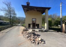La Guida - Bernezzo, camion abbatte una pila della cappella di San Giacomo