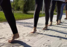 La Guida - Esercizio a piedi nudi, corso gratuito al Parco fluviale