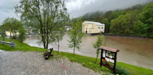 La Guida - Il lago di Sampeyre pieno di fango e rifiuti