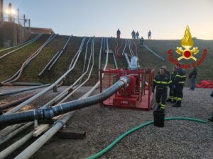 vigil del fuoco di Cuneo in Emilia