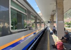 La Guida - Più di quattro ore di treno da Mondovì a Finale Ligure