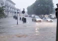 La Guida - Nubifragio a Marene, strade allagate (video)