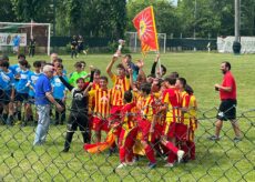 La Guida - Calcio: Mondovì piazza vince 2-0 sulla Real 909, accedendo alle finali nazionali