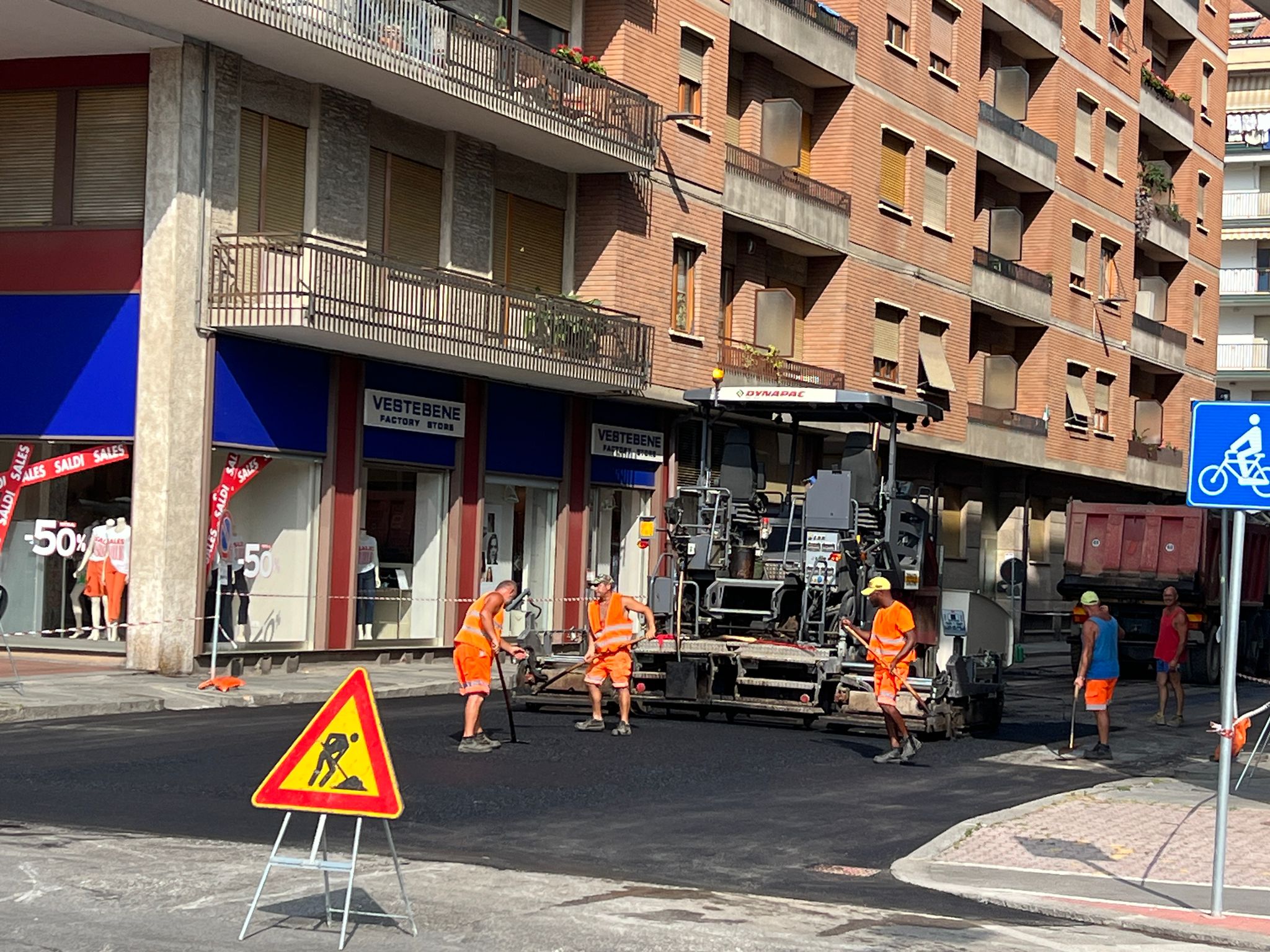 Cuneo - lavori di asfaltatura