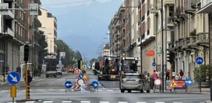 La Guida - Lavori in corso Nizza, lunghe code al semaforo di via Bodina