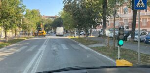 Cuneo: semaforo all’inizio di Viale degli Angeli La Guida - Cuneo: semaforo all’inizio di Viale degli Angeli