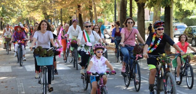 La Guida - Fancy Women Bike Ride e Cuneo Vive lo Sport al Parco della Resistenza