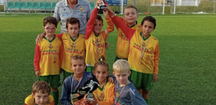 I Giovanissimi del Cuneo Oltrestura conquistano il terzo posto al torneo di Genola La Guida - I Giovanissimi del Cuneo Oltrestura conquistano il terzo posto al torneo di Genola
