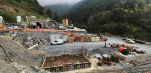 La Guida - Protesta degli imprenditori al cantiere del Tenda