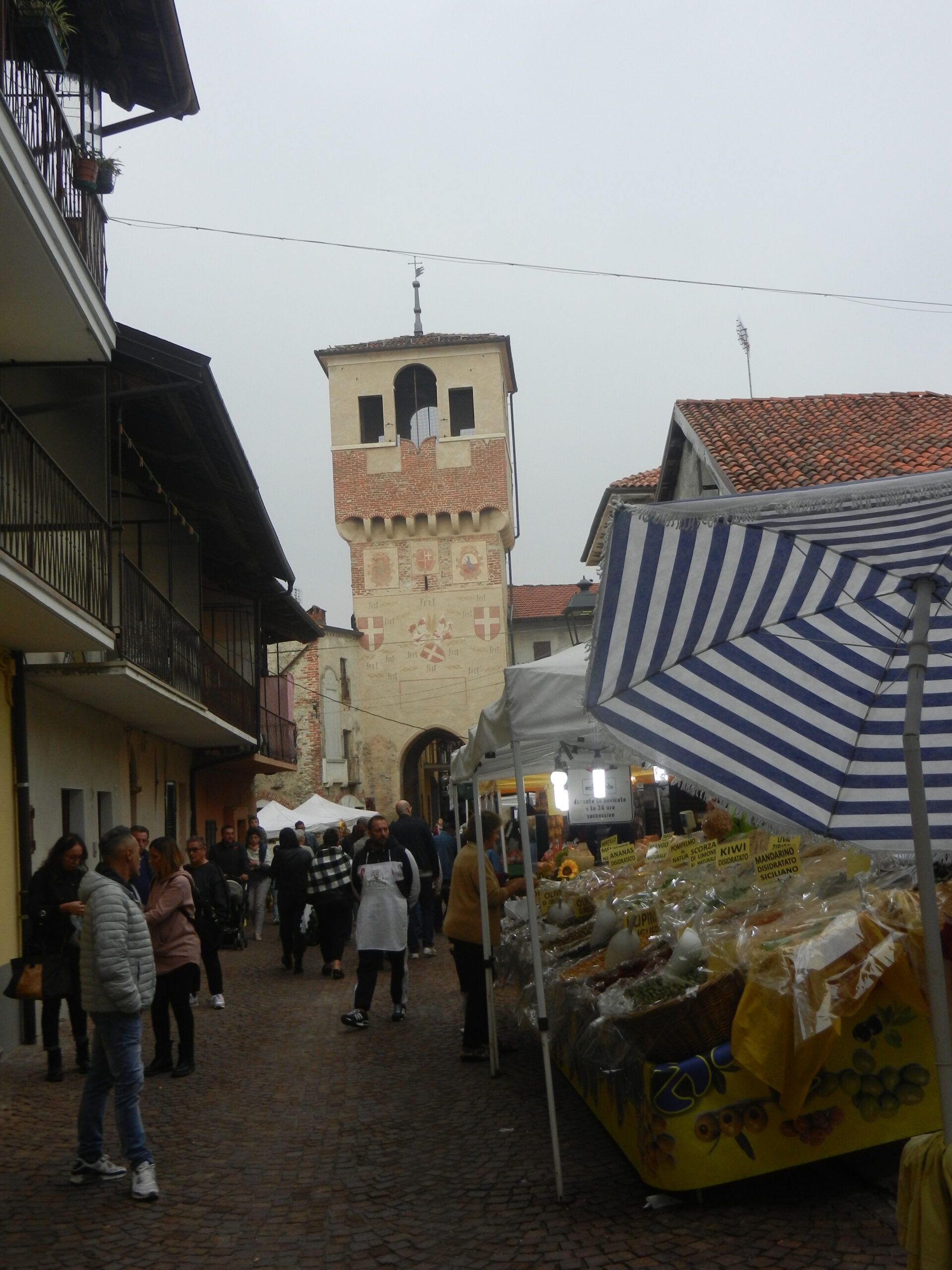 mercato sotto la torre a Margarita