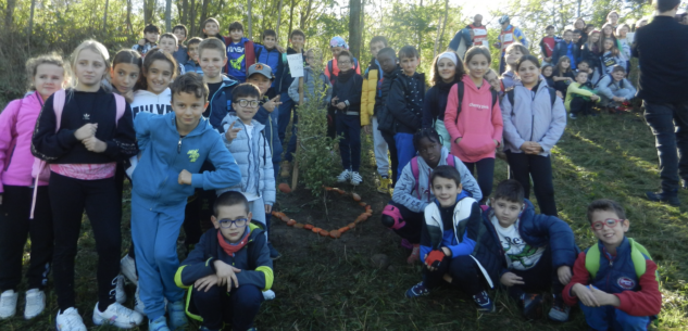 La Guida - Undici alberi nel bosco di Camilla piantati dagli alunni delle scuole