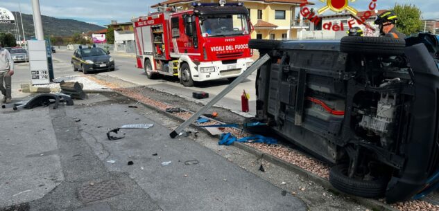 La Guida - Busca: auto ribaltata, una persona al 118