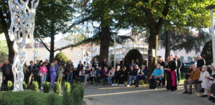 La Guida - Una scultura in memoria di don Paolo Tablino