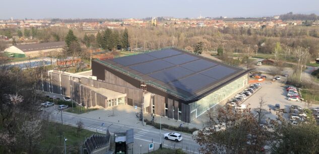 La Guida - Inaugurazione dell’impianto fotovoltaico sul tetto dello Stadio del nuoto