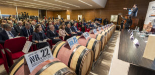 La Guida - I grandi vini rossi diventano un aiuto concreto per il no profit