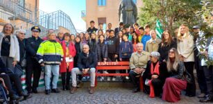 La Guida - Borgo San Dalmazzo, una panchina rossa per dire no alla violenza di genere