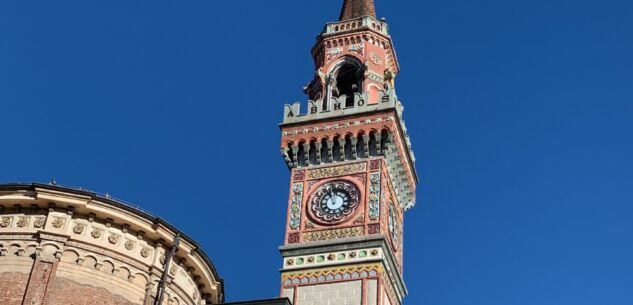 La Guida - Tornano a brillare i mille colori del campanile della chiesa del Sacro Cuore