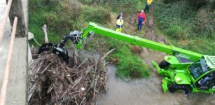 La Guida - A Levaldigi ripulito il fiume Mellea