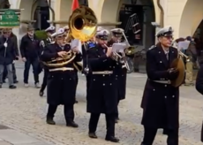 La Guida - La sfilata con banda per i 200 anni dei “civich” di Cuneo (video)