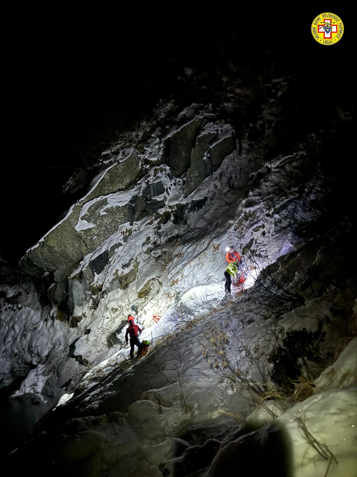Soccorso Alpino - escursionisti bloccati sulla bisalta
